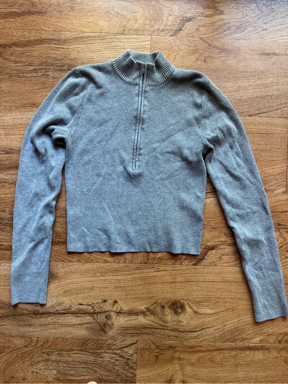House of Harlow 1960 Grey Cropped Turtleneck Half-Zip Sweater